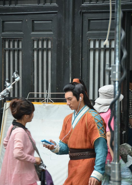 新白發(fā)魔女傳幕后花絮曝光 萌點(diǎn)十足歡樂多