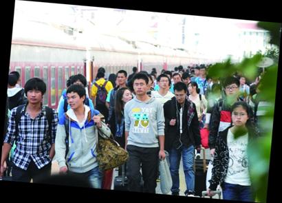 黃金周200萬輛車進(jìn)出青島 今起高速公路恢復(fù)收費