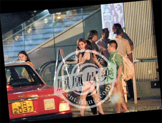 黎明發(fā)聲明證實(shí)與樂(lè)基兒離婚 曝黎明做錯(cuò)事樂(lè)基兒自虐