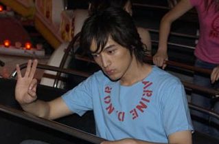 男明星罕見素顏照曝光 王力宏吳彥祖現(xiàn)真容