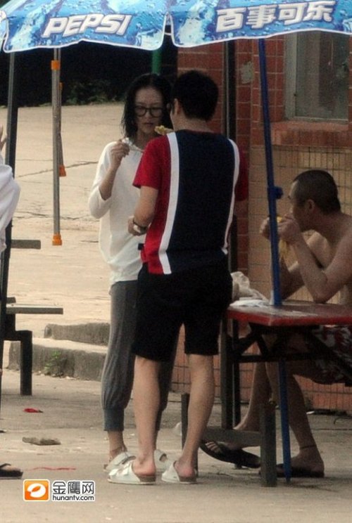 章子怡回應(yīng)被結(jié)婚被7億:時間定好請柬發(fā)我一張