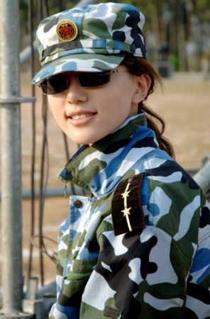 新一代軍藝?；ūP(pán)點(diǎn):殷桃姚琳娜成美女代表