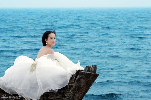 新一代軍藝?；ūP點(diǎn):殷桃姚琳娜成美女代表