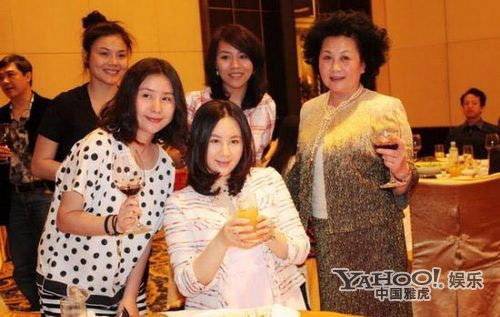 圖揭豪門女星生子競賽 小S自曝生到子宮松弛