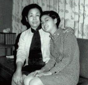 鄧麗君罕見私房照曝光 跳舞秀美腿下廚超清純