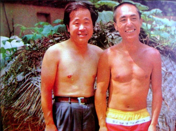 莫言張藝謀姜文拍紅高粱時半裸照曝光 莫言白胖
