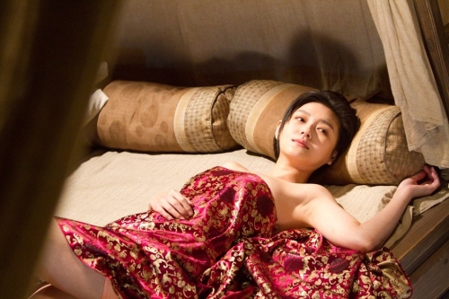 為藝術(shù)獻(xiàn)身女星 脫真的需要勇氣