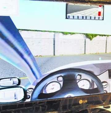 青島現(xiàn)駕駛訓練機 模擬倒庫老司機撞桿11次 青島現(xiàn)駕駛訓練機 模擬倒庫老司機撞桿11次