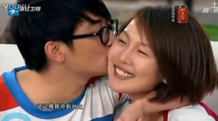 中國好聲音金志文明年結婚 與女友親熱照曝光