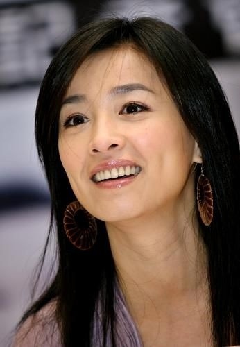 娛圈天山童姥駐顏術(shù)強(qiáng)悍