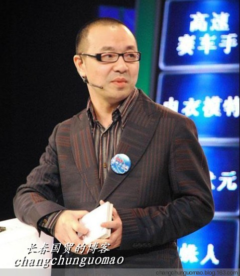 劉儀偉六歲女兒劉思樂曝光 劉儀偉送女兒上學(xué)