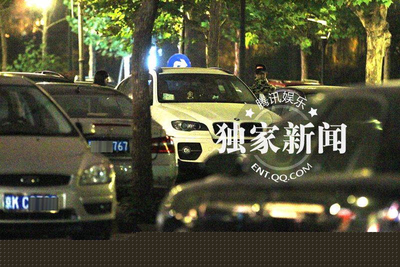 陳楚生牽白富美女友出行勾肩搭背 清晰照曝光