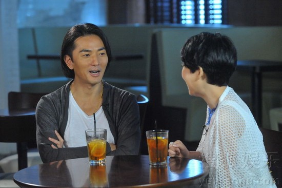 鄭伊健首次談三任女友 稱與梁詠琪愛情轟烈