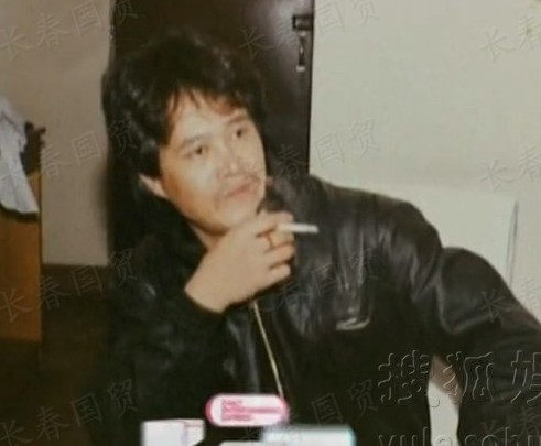 揭秘趙本山坎坷的婚姻路 曾遭車禍險喪命多磨難