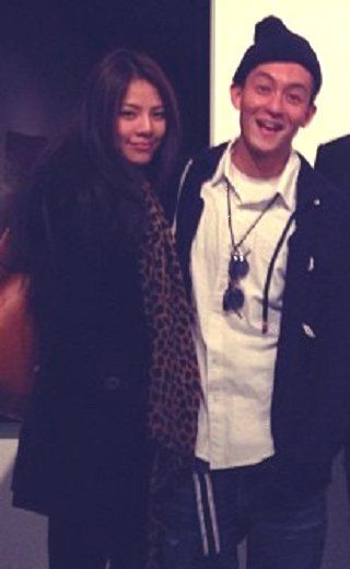 陳冠希曬與新歡親密照 扮無辜稱否認(rèn)認(rèn)識Angela