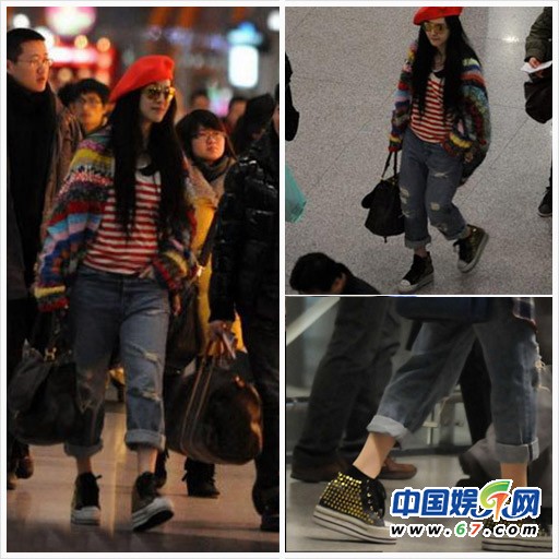 范冰冰罕見(jiàn)泳裝照曝光 吐舌星味十足