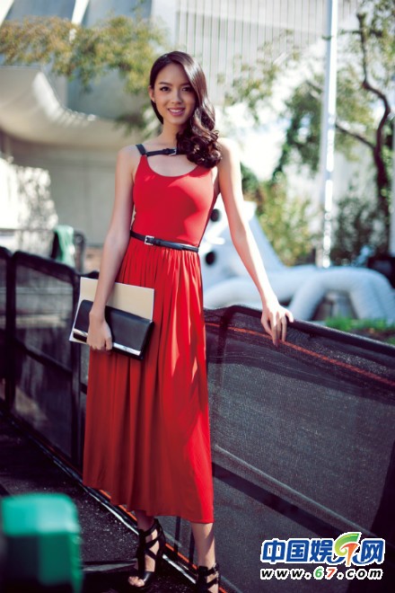 女星時裝周斗身材 張曼玉女神范秦海璐似凸點