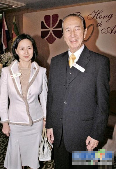 賭王6女兒私照PK 個個都很奢華