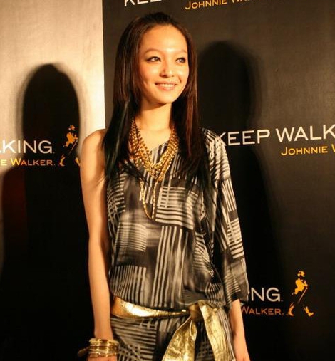 平胸天后好衣品 個個氣質一流