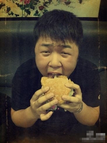 有了微博 明星集體變二貨