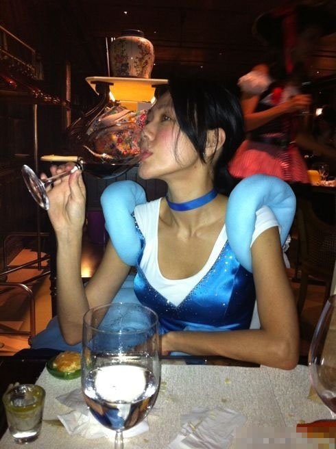 有了微博 明星集體變二貨