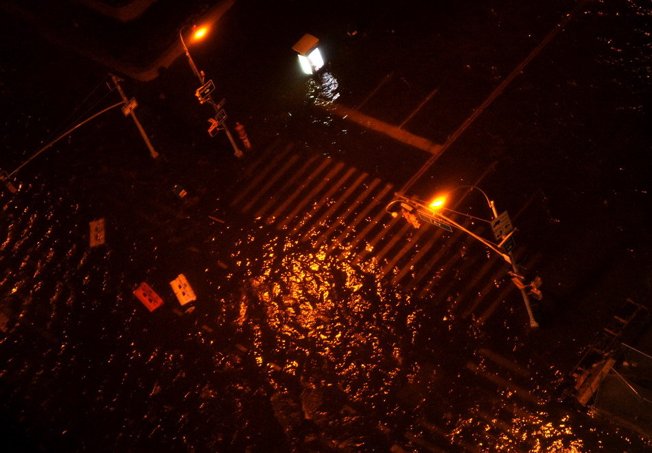 颶風(fēng)桑迪登陸紐約 曼哈頓變澤國(guó)