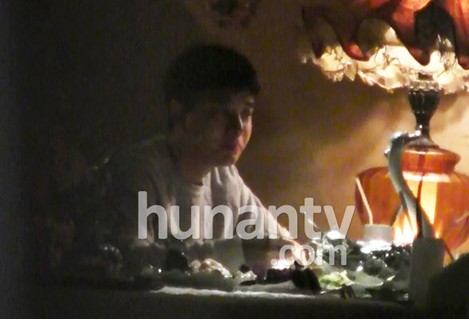 賈乃亮與岳母同行進(jìn)餐 學(xué)習(xí)伺候愛妻李小璐的招數(shù)