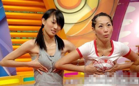 女星煽情搶鏡動作 跌爆你眼鏡