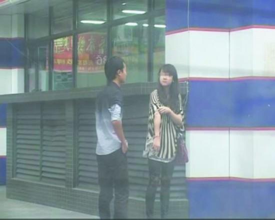 酒托女約見(jiàn)男網(wǎng)友 騙財(cái)現(xiàn)場(chǎng)被擒