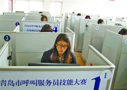 揭秘接線員:持中英雙語資格證 國內(nèi)外通用