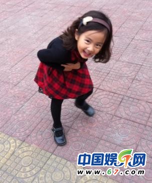 黃磊女兒黃多多超美 娛樂(lè)圈星二代拔頭籌