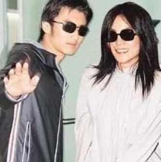 謝霆鋒被罵過度消費王菲柏芝 網(wǎng)友：不配做男人(圖)