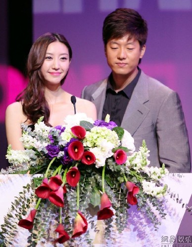 凌瀟肅唐一菲公開亮相。