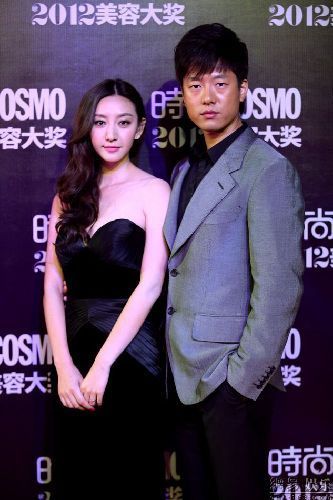 凌瀟肅唐一菲公開(kāi)亮相。