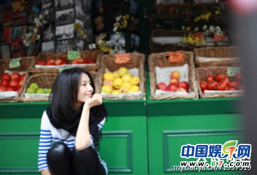 高圓圓海量街拍穿搭私照 網(wǎng)友：太有范兒了！