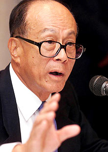 王石婚變引發(fā)公眾對房企大佬關注 曝張欣曾成功斗小三