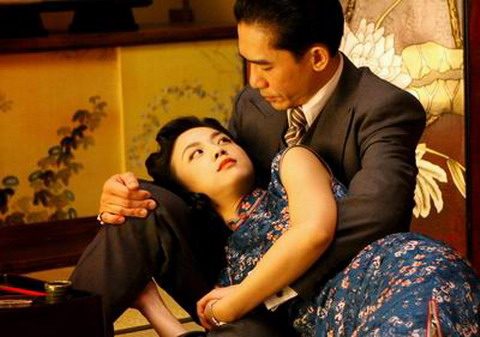 女星大談拍床戲感受 真放得開