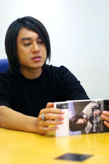 長得丑卻總演超級帥哥的男明星