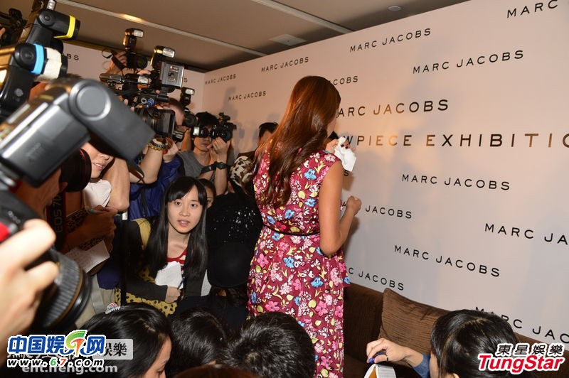 樂基兒受訪提黎明激動(dòng) 談分家產(chǎn)崩潰痛哭