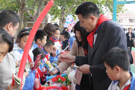 上清路小學愛心義賣大集開集 上清路小學愛心義賣大集開集