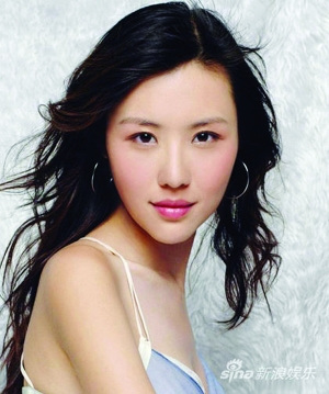 王石新歡學(xué)歷造假？中戲?qū)W生老師全都不知此人