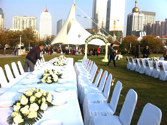 神秘電影音樂廣場(chǎng)開拍 奢華場(chǎng)景獨(dú)家劇透