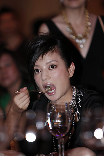 上幾張明星怪照，真是天雷