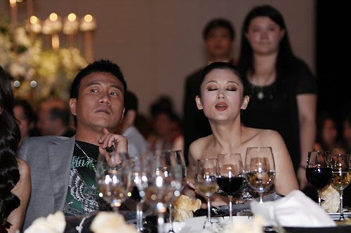 上幾張明星怪照，真是天雷