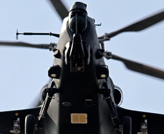 解放軍武直10首次公開亮相 被譽坦克終結(jié)者