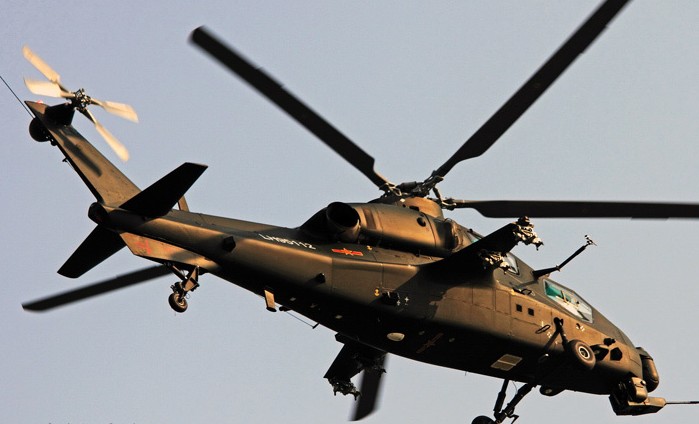 解放軍武直10首次公開亮相 被譽坦克終結(jié)者