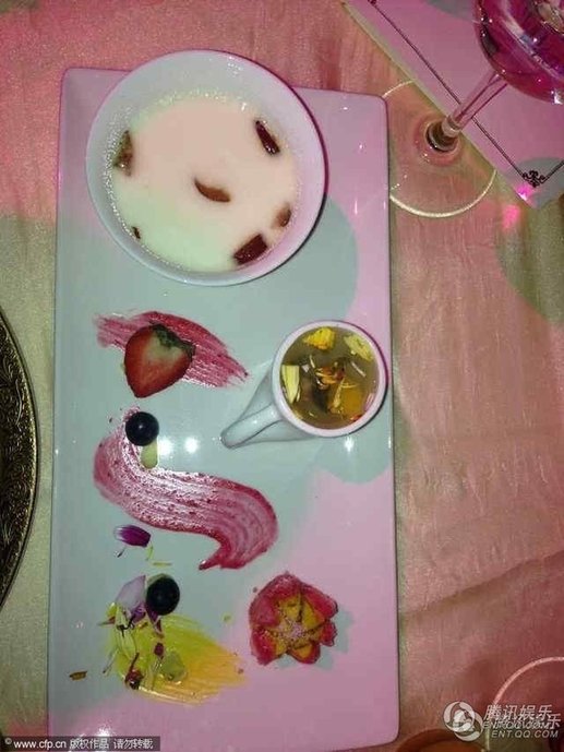 郭晶晶霍啟剛婚宴內(nèi)場曝光