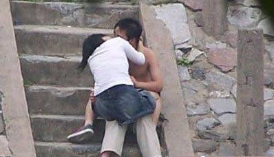 性開放彌漫大學校園 家長憂心啊