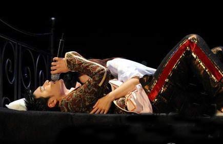 明星演唱會(huì)霹靂震震 各種秀底線