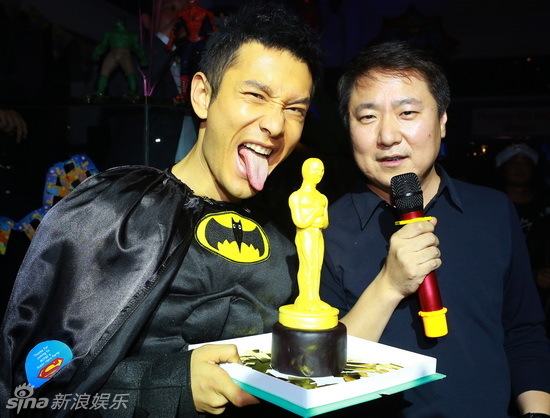 黃曉明生日派對化身蝙蝠俠 范冰冰劉亦菲到場未見女友Baby